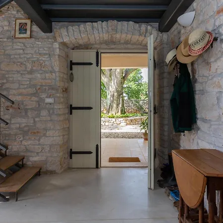 Beautiful Restored With Private Pool And Gardens *