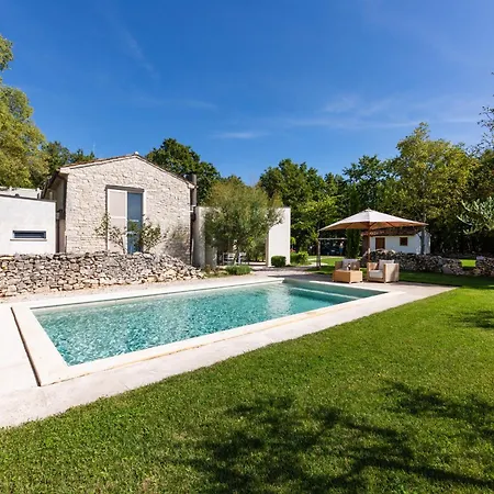 Beautiful Restored With Private Pool And Gardens